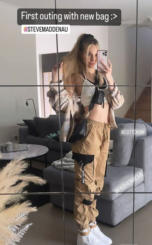 Fasffy Mega Dump desnuda #109854861