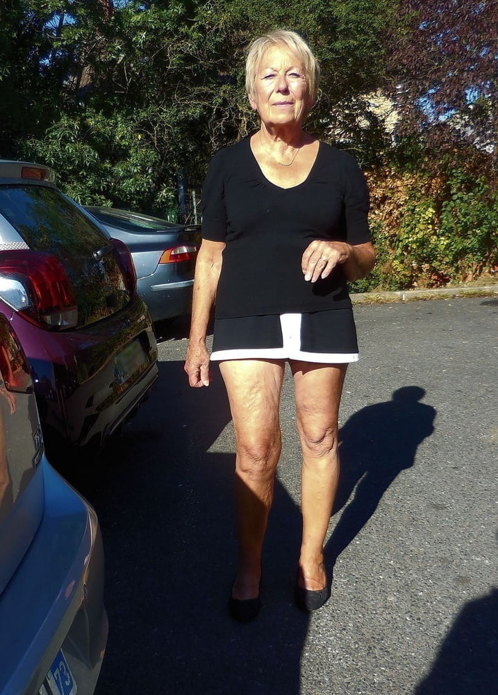 Nicht zu alt für einen hübschen Fick alt
 #79884316