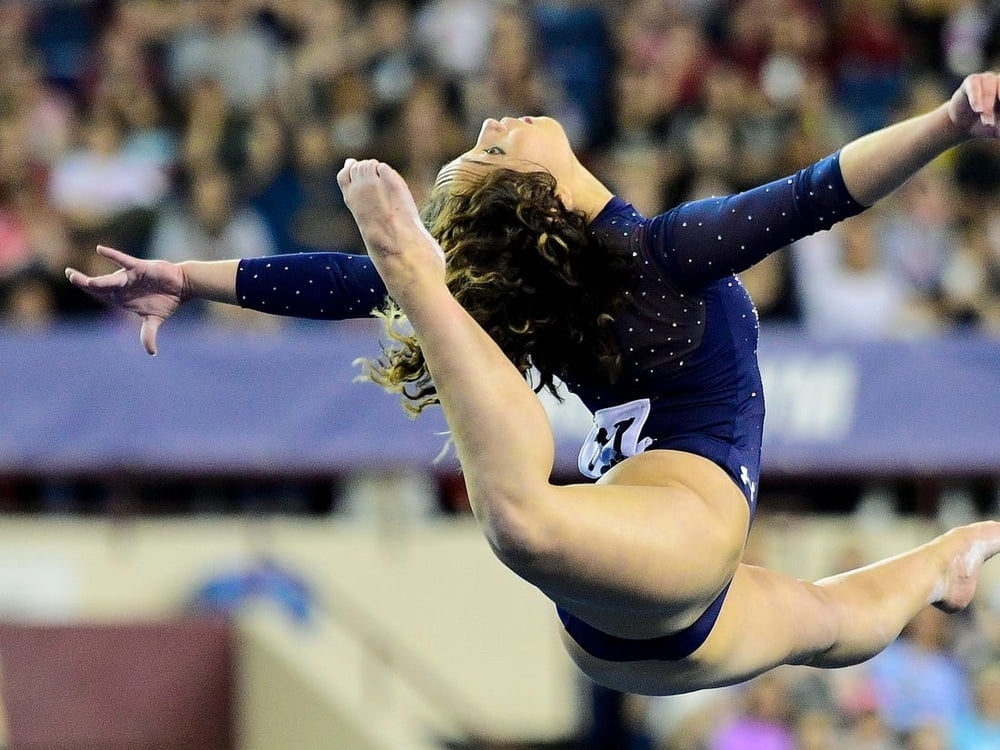 Katelyn ohashi
 #99594439