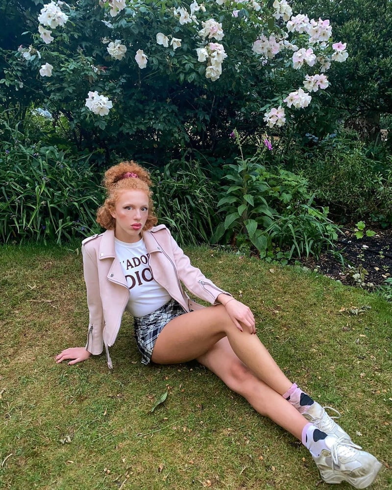 Tv... Fussball #93719573