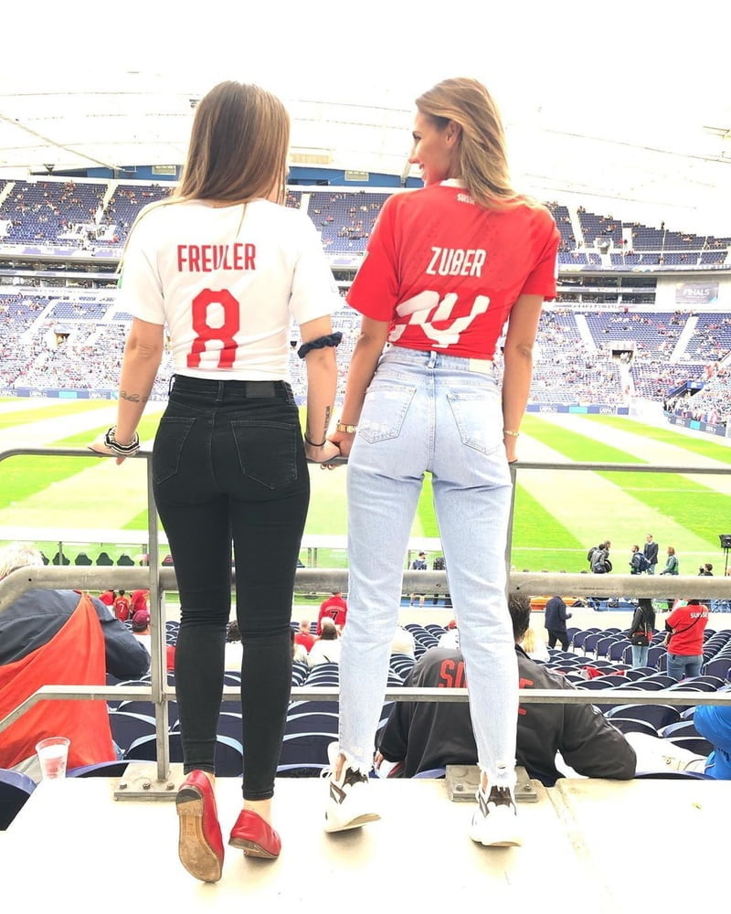 Tv... Fussball #93719616