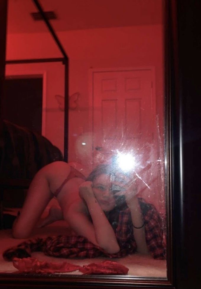 Kingrobbi nackt #108684281