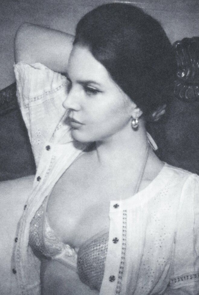 Lana Del Rey nude #109597099