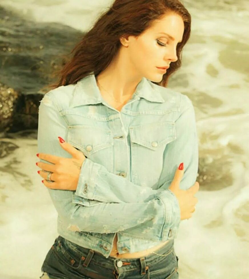 Lana Del Rey nuda #109597397