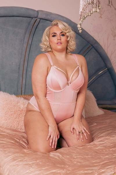 Plump models in nylon, pantyhose, swimsuits #92885208
