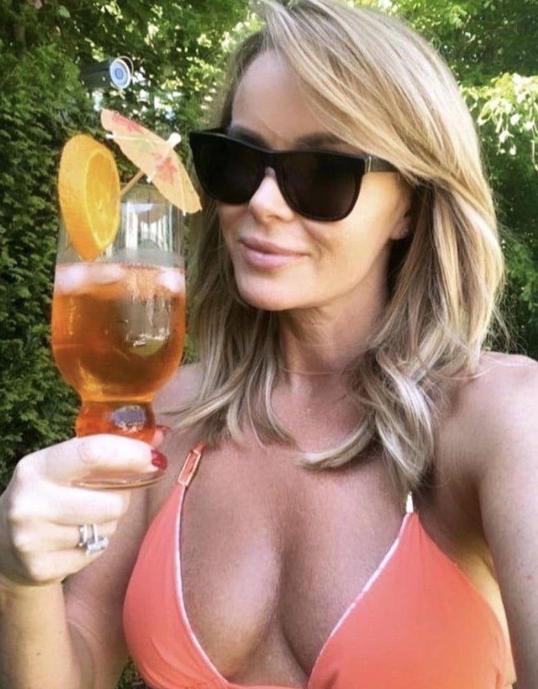 Amanda holden
 #96010446