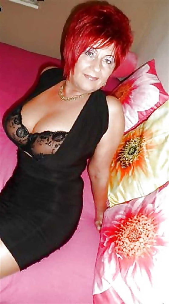 De milf à gilf avec des matures entre les deux 290
 #92174608