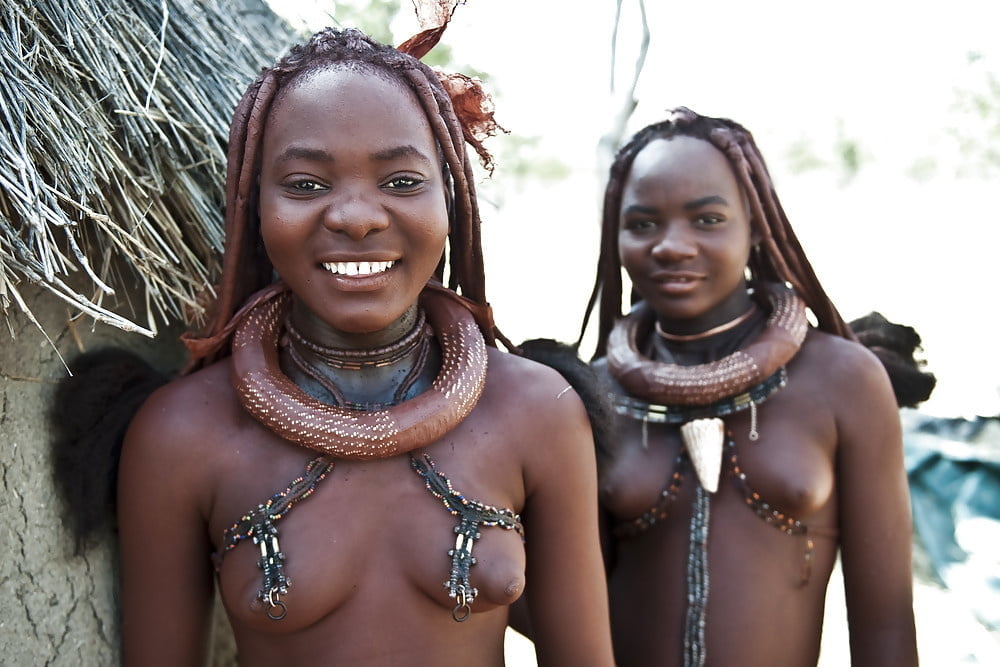 アフリカの部族の女の子
 #96299525