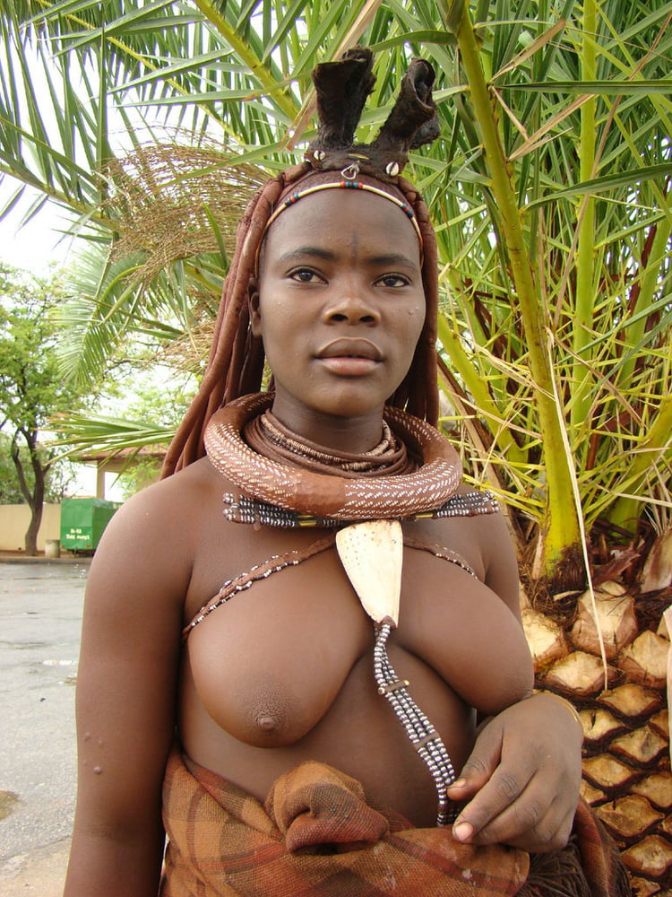 アフリカの部族の女の子
 #96299537