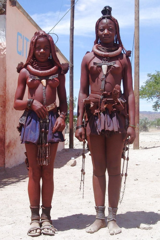 Afrikanische Stammesmädchen
 #96299551