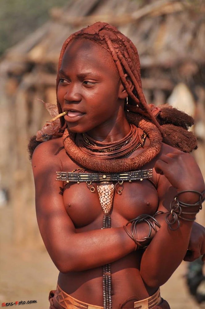 アフリカの部族の女の子
 #96299591