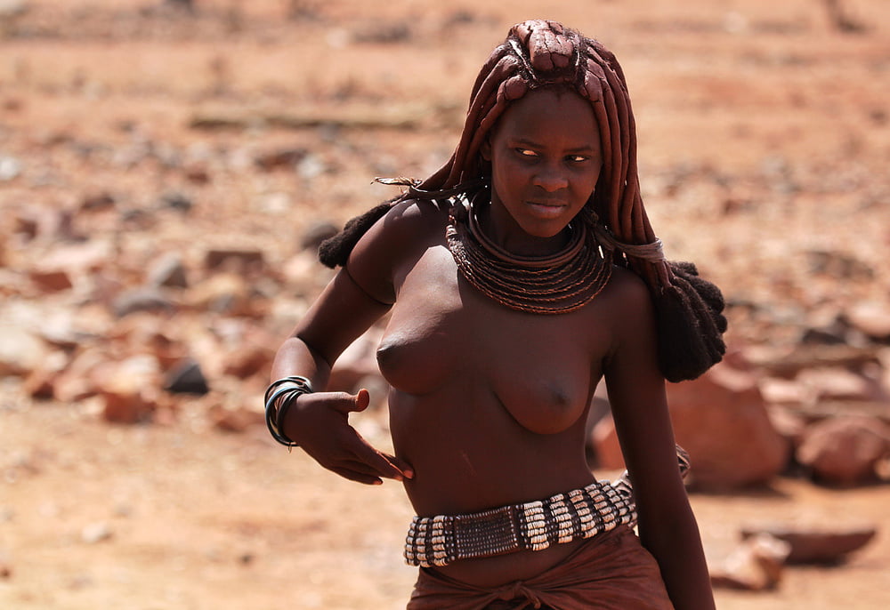 アフリカの部族の女の子
 #96299596