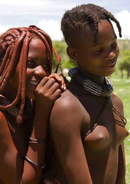 アフリカの部族の女の子
 #96299604