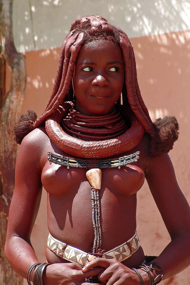 アフリカの部族の女の子
 #96299608