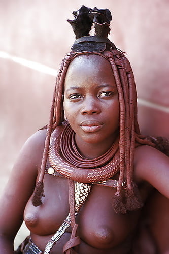 アフリカの部族の女の子
 #96299640
