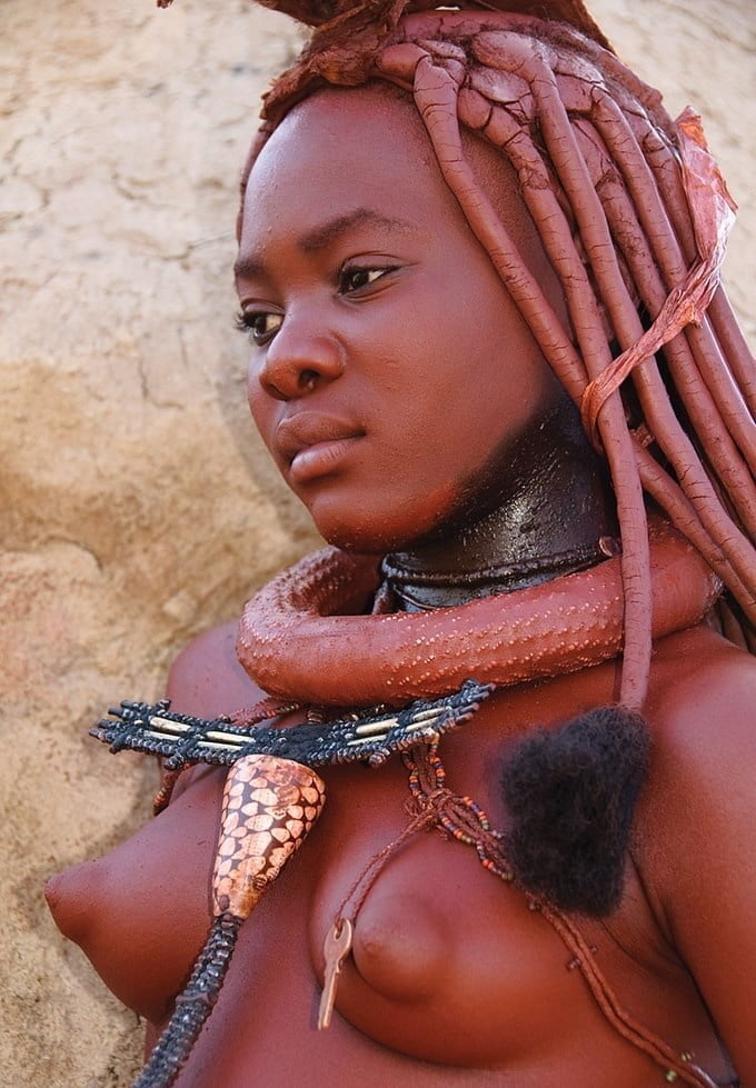 アフリカの部族の女の子
 #96299652