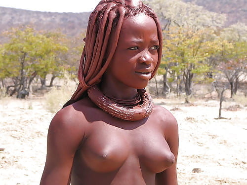 アフリカの部族の女の子
 #96299654