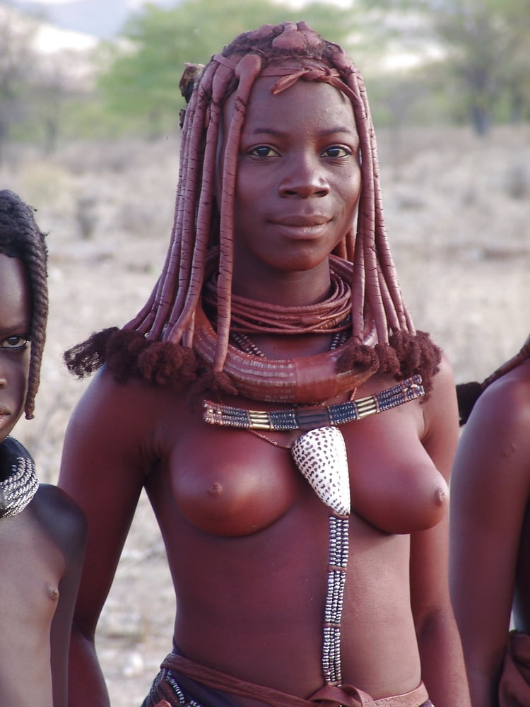 アフリカの部族の女の子
 #96299668