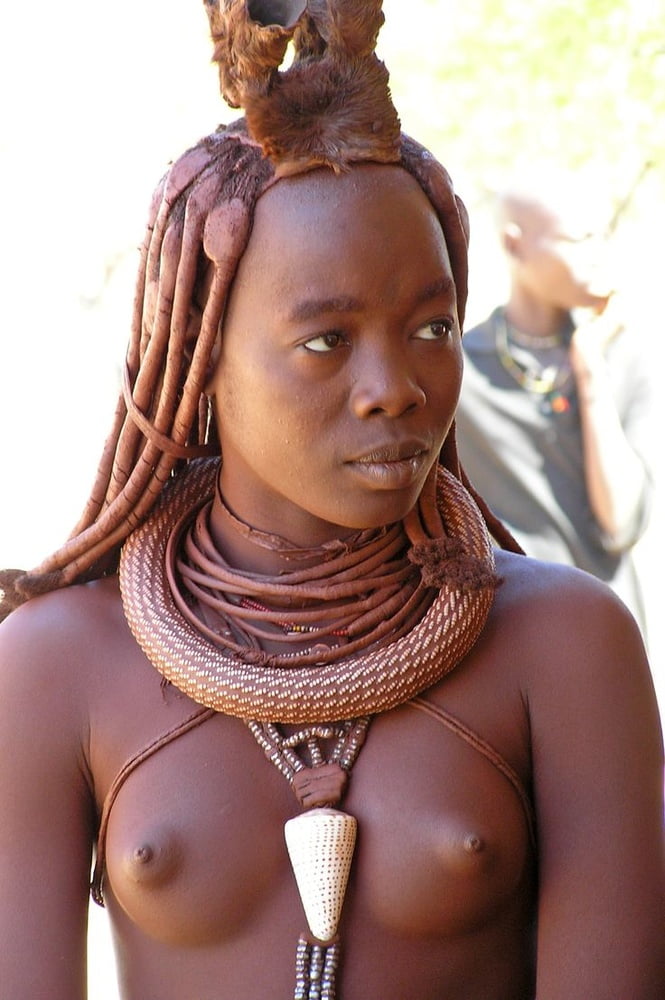 アフリカの部族の女の子
 #96299670