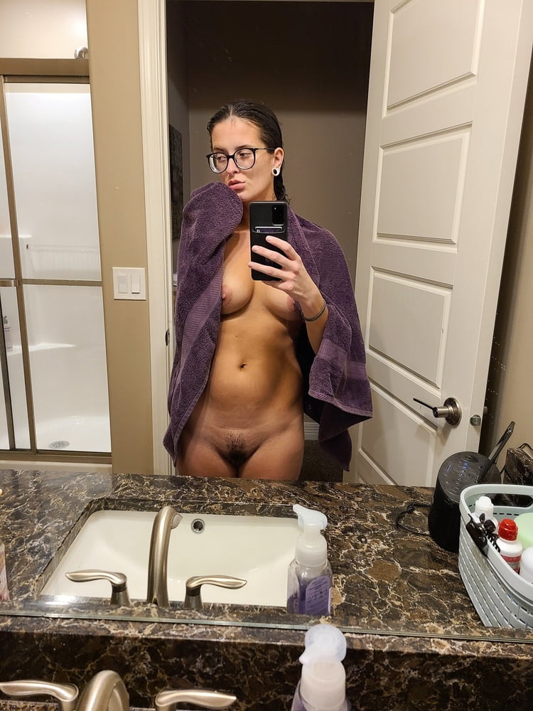 Sexy moglie haley nuda
 #92228127