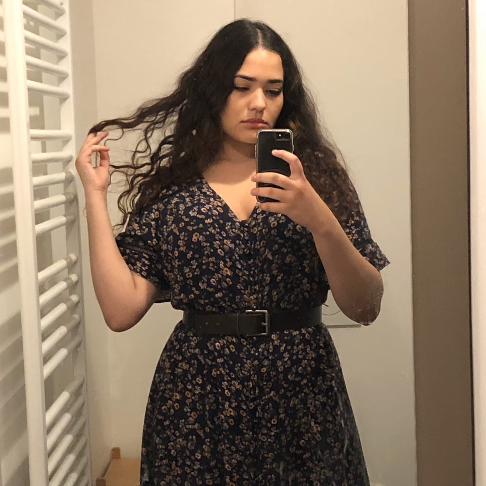 She want tributes #88894071