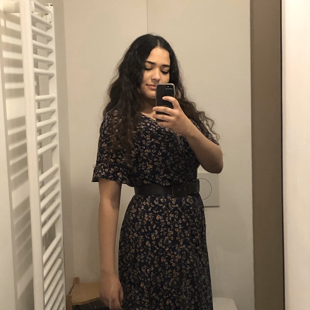 She want tributes #88894093