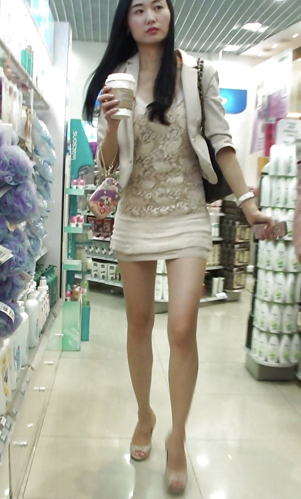 Voyeur asiático 1
 #103490744