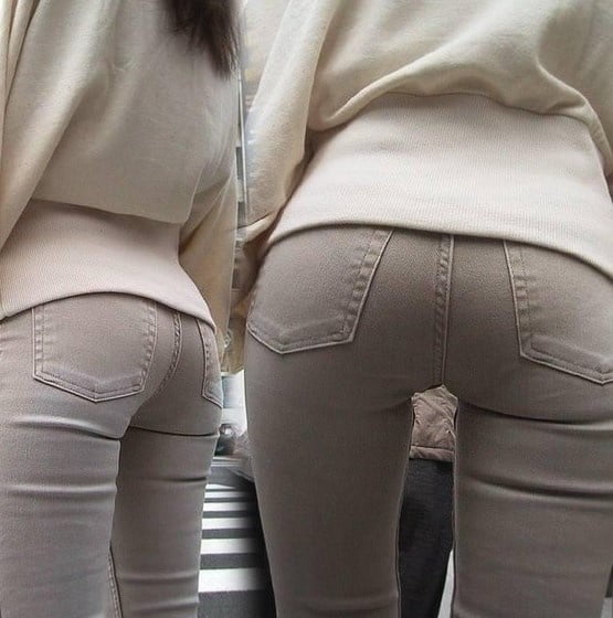 Voyeur asiático 1
 #103490881