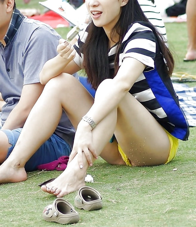 Voyeur asiático 1
 #103490928