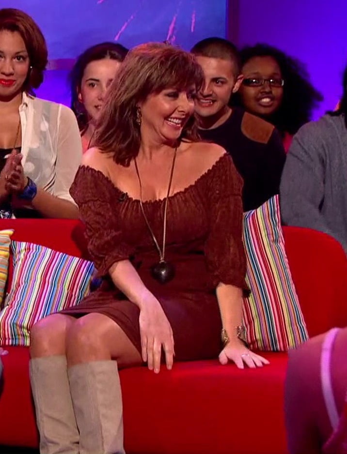 Carol vorderman con botas no.10
 #101911951