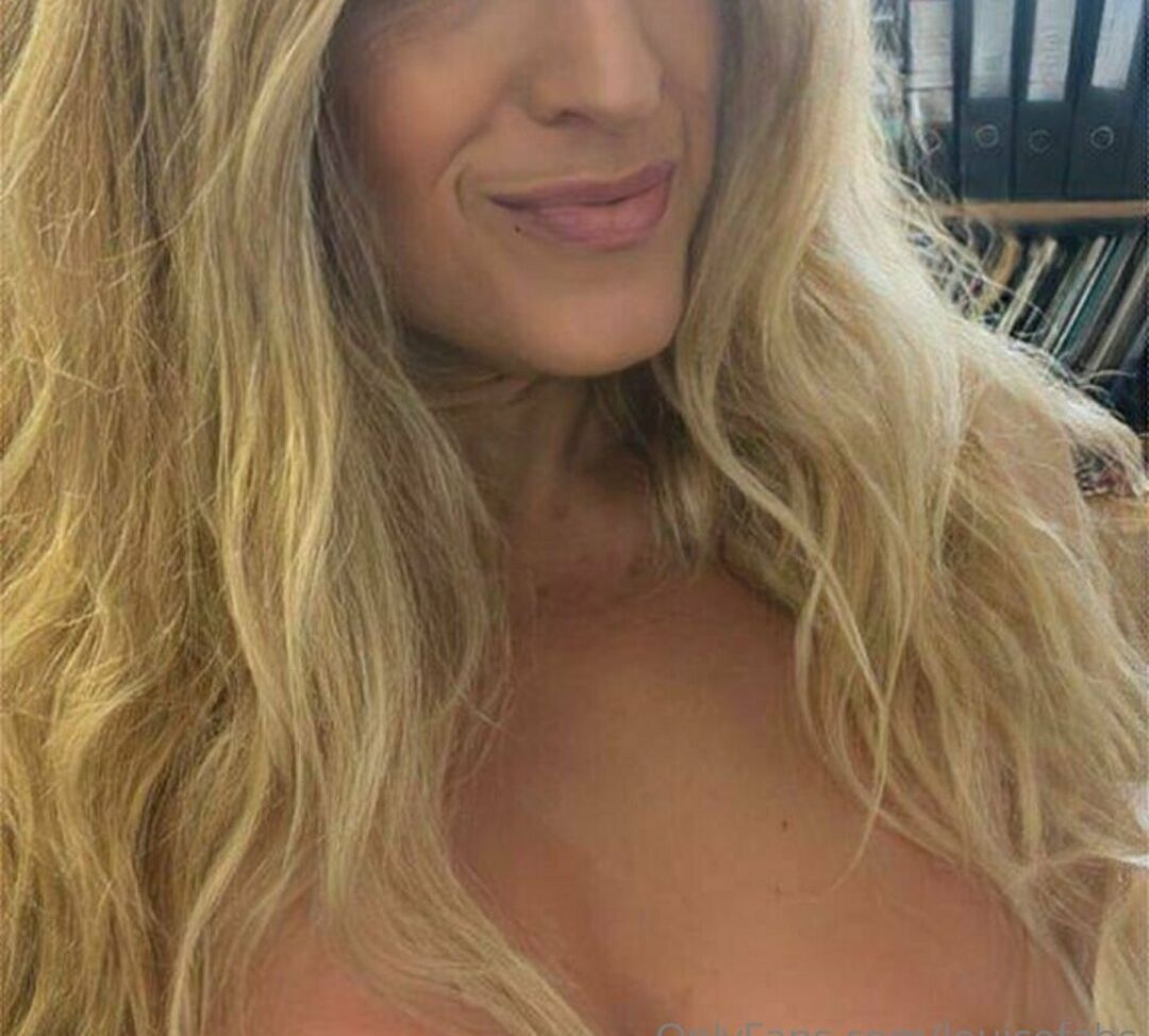 Louisefabs desnuda #108167224