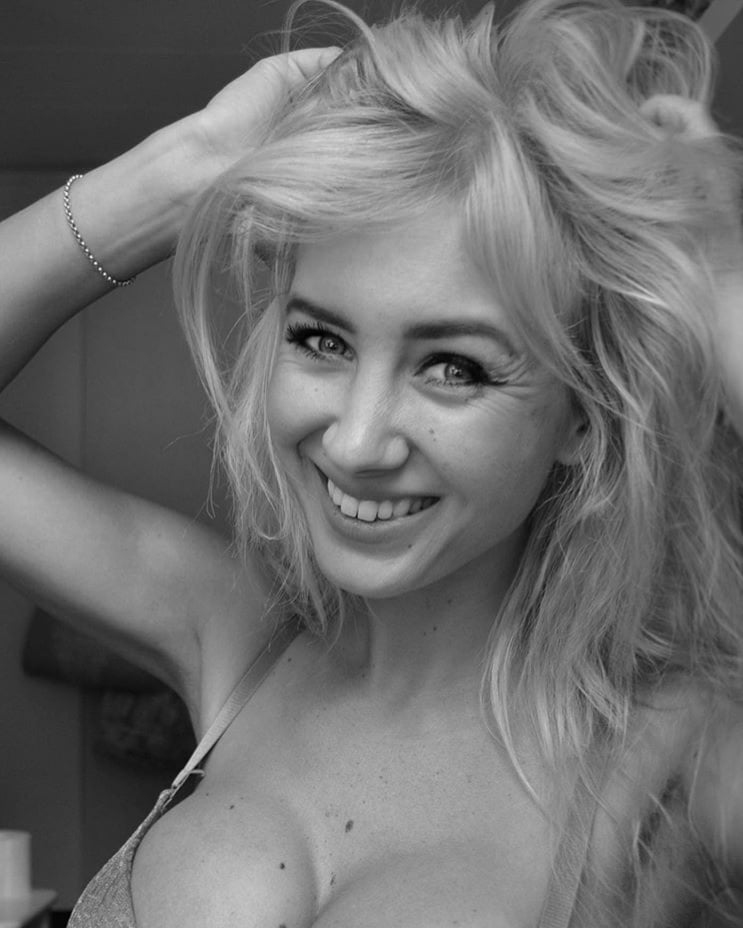 Wank Bank Babes 26 #99222972