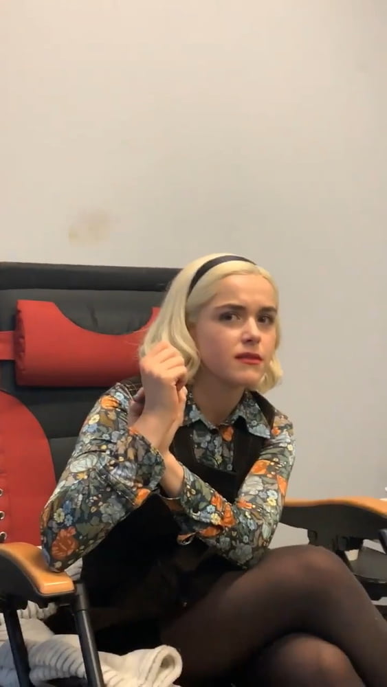 Kiernan shipka 5
 #87354347