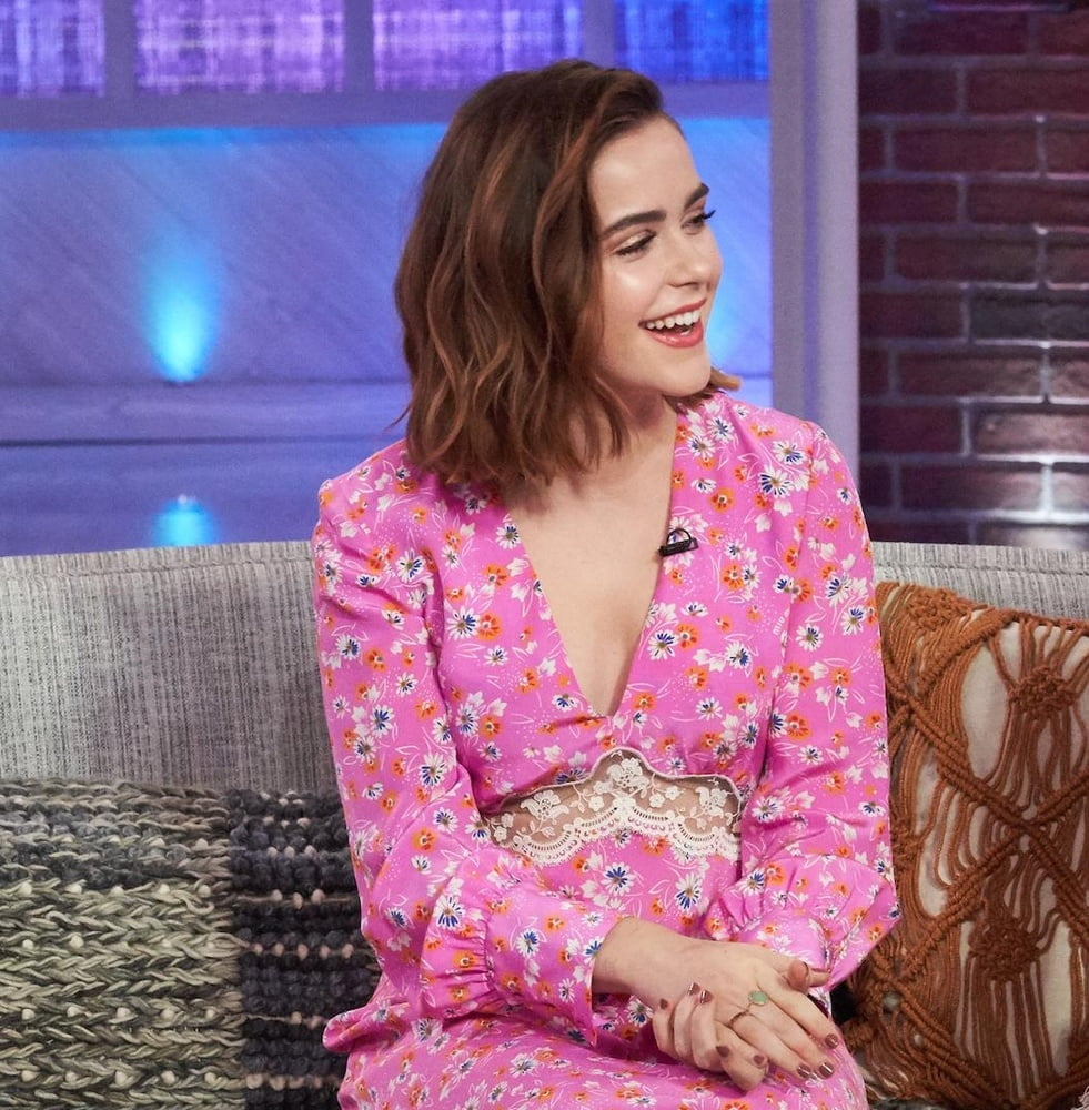 Kiernan shipka 5
 #87354499