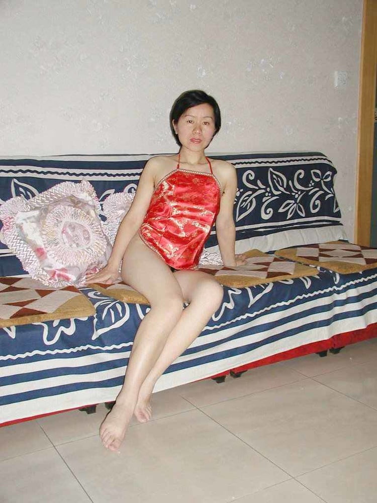 Chinesische Frau
 #103731252