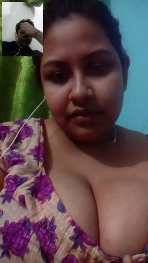 Desi Bangla Big boob mature women nude chats with secret bf picture