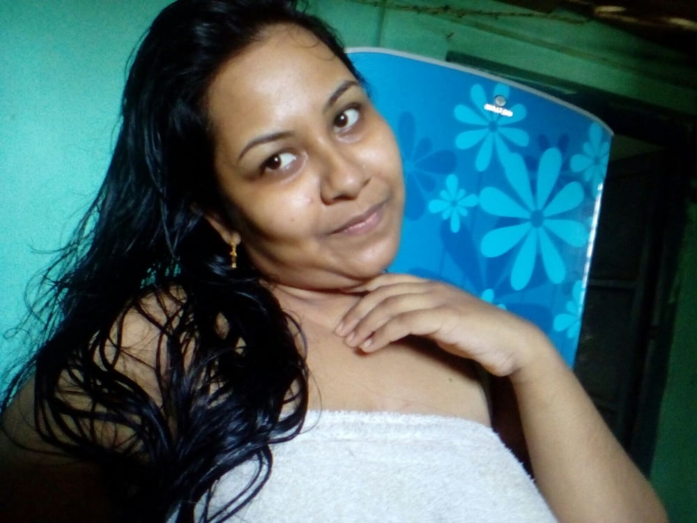 Desi Bangla Big boob mature women nude chats with secret bf #96472197