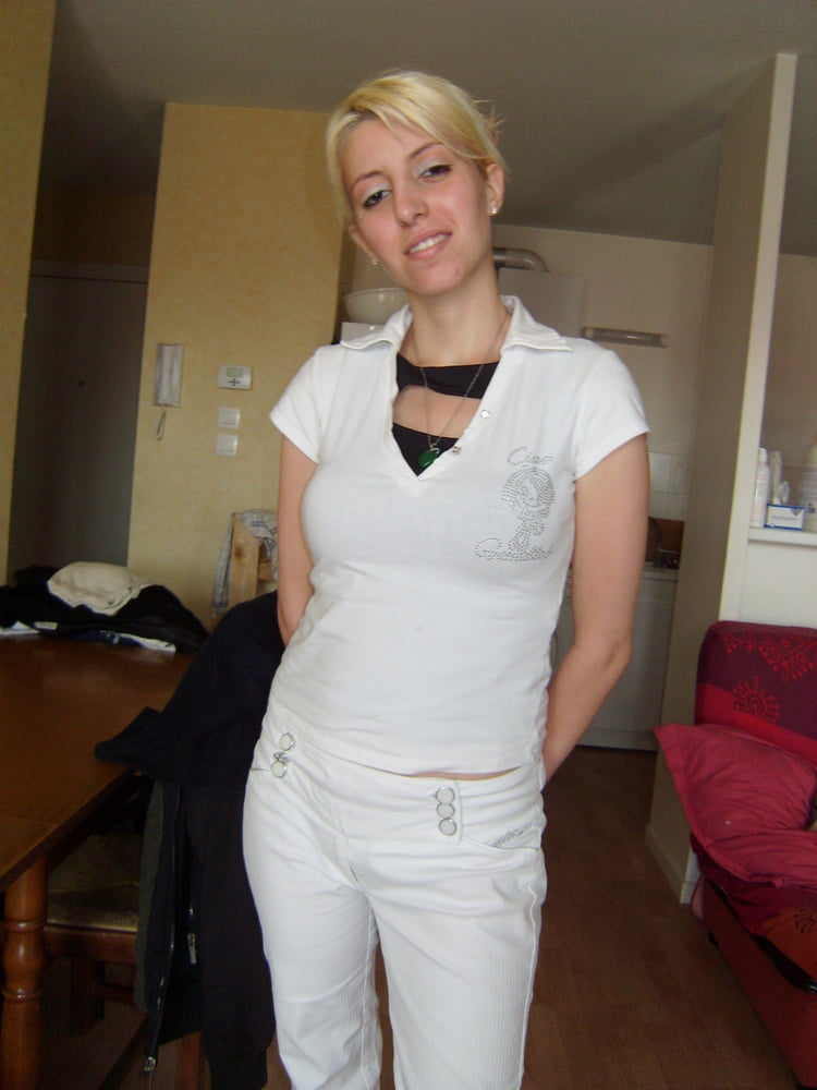 Francia babe
 #103897453