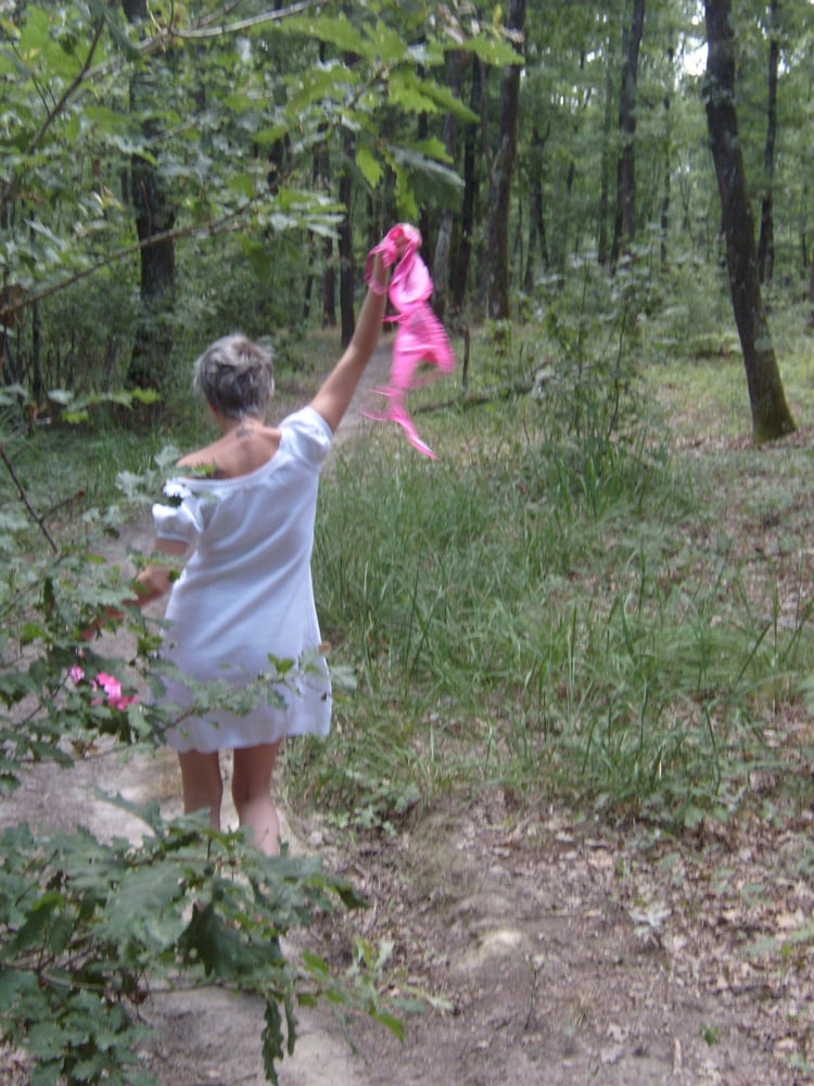 Francia babe
 #103897478