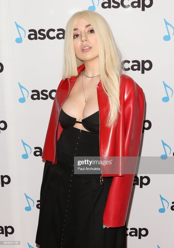 Ava max
 #96989367