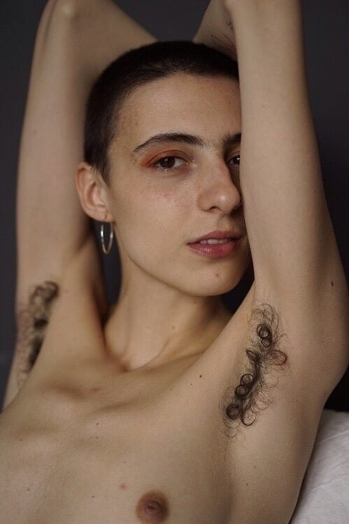 Y ahora algo completamente diferente 2
 #93262921