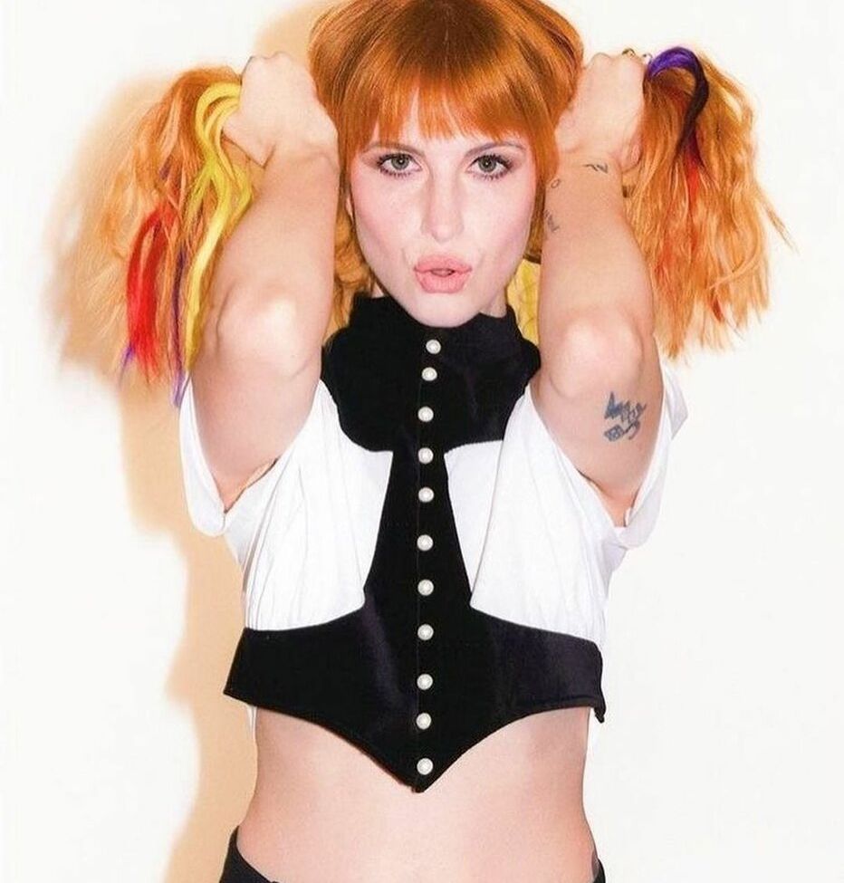 Hayley Williams nude #109039390