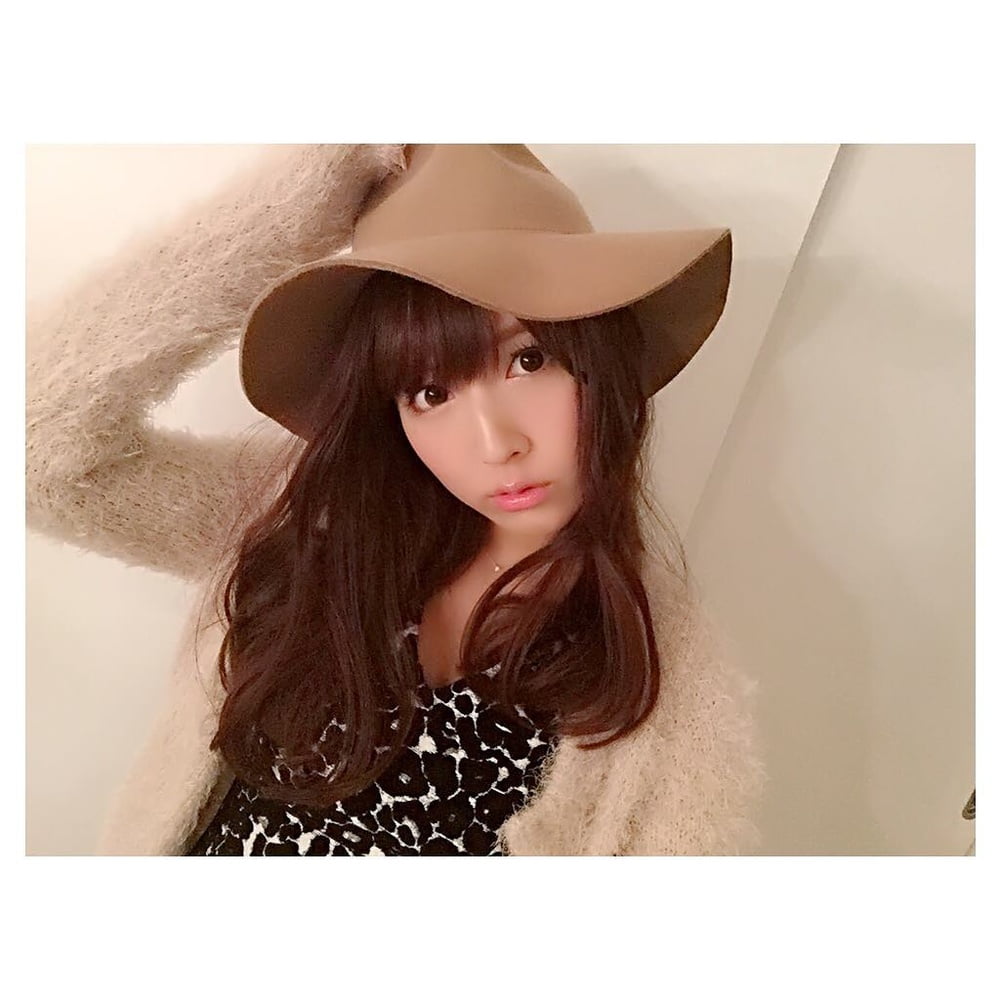 三上悠亜
 #94884661