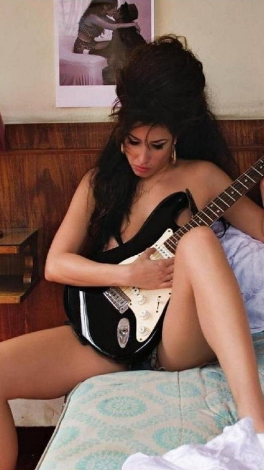 Amy Winehouse #95987190