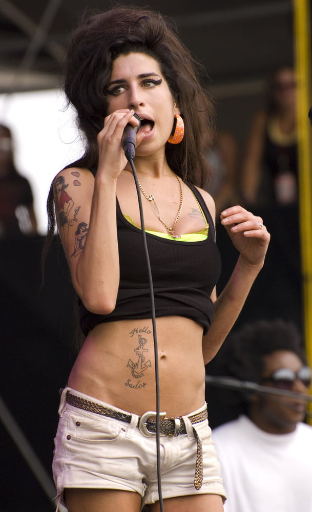 Amy winehouse
 #95987254