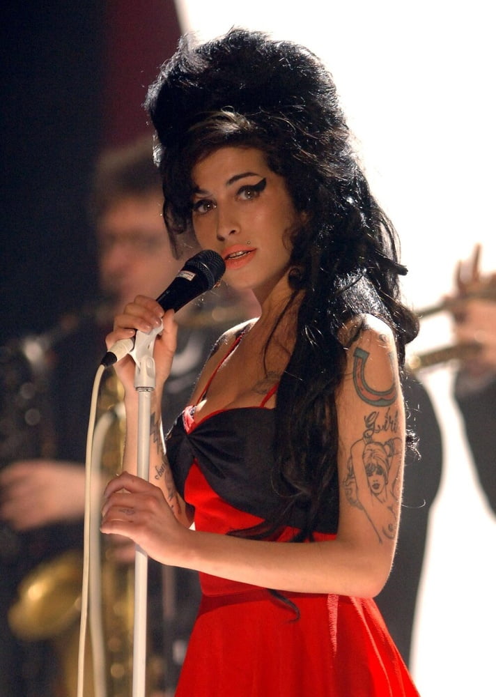 Amy Winehouse #95987309
