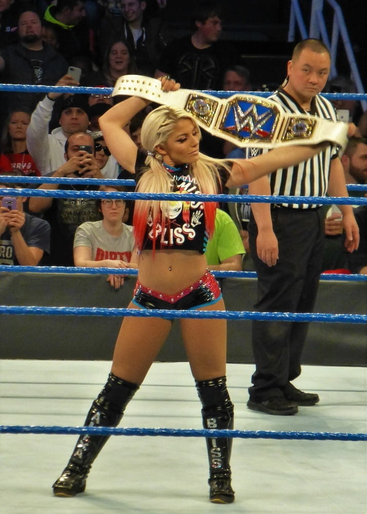 ALEXA BLISS  WWE diva&#039;s #99131405
