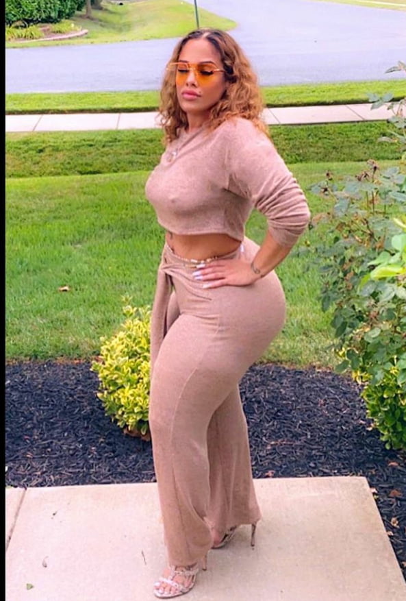 Thick and Curvy #81970494