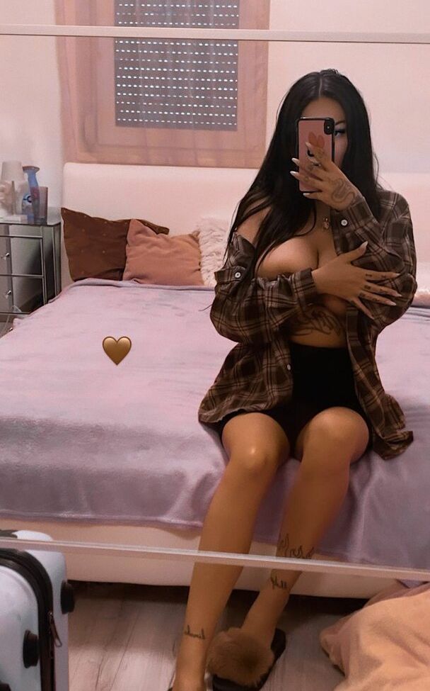 Merci Bujdoso desnuda #108075458