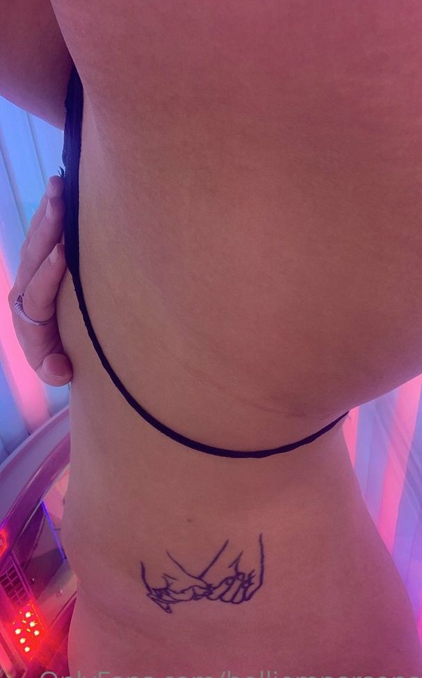 Hollie M Parsons nude #108623912
